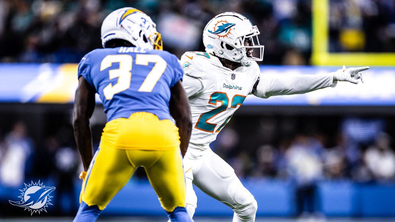 PHOTOS: Gameday - Miami Dolphins at Los Angeles Chargers - Week 14