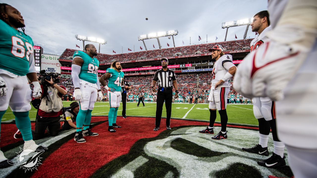 Photo gallery: Dolphins at Buccaneers