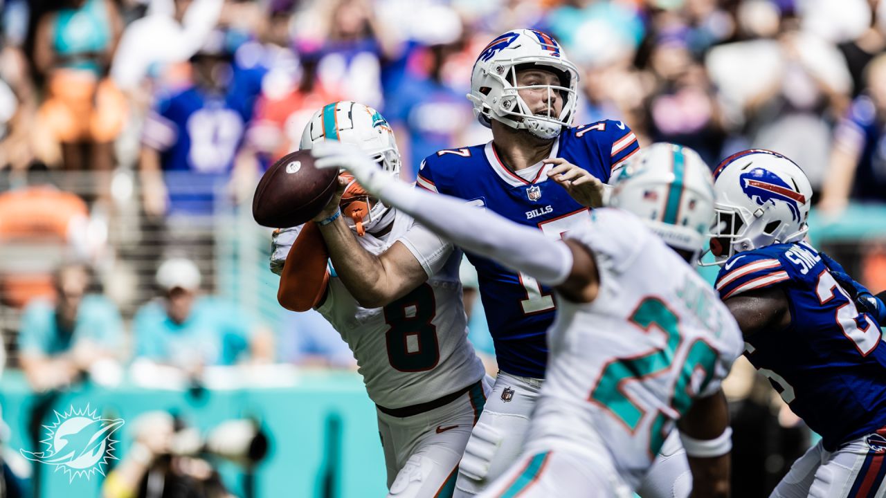 Top photos from Buffalo Bills' Week 3 game vs. Miami Dolphins