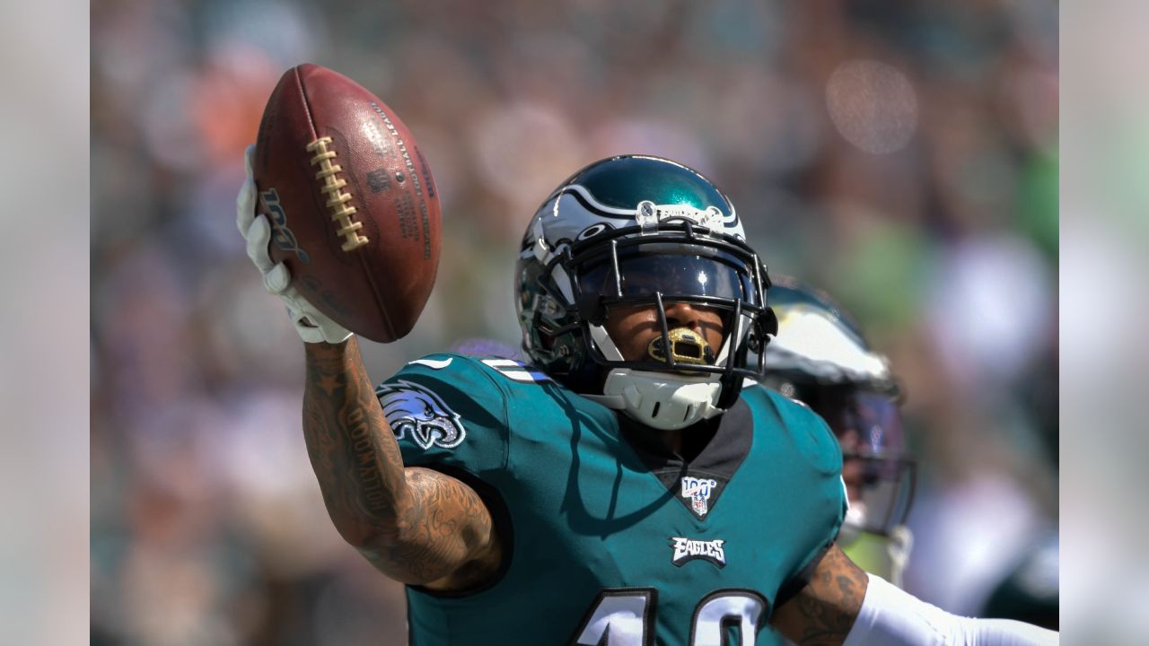 Jackson shines in Philly return, Eagles beat Washington 32-27