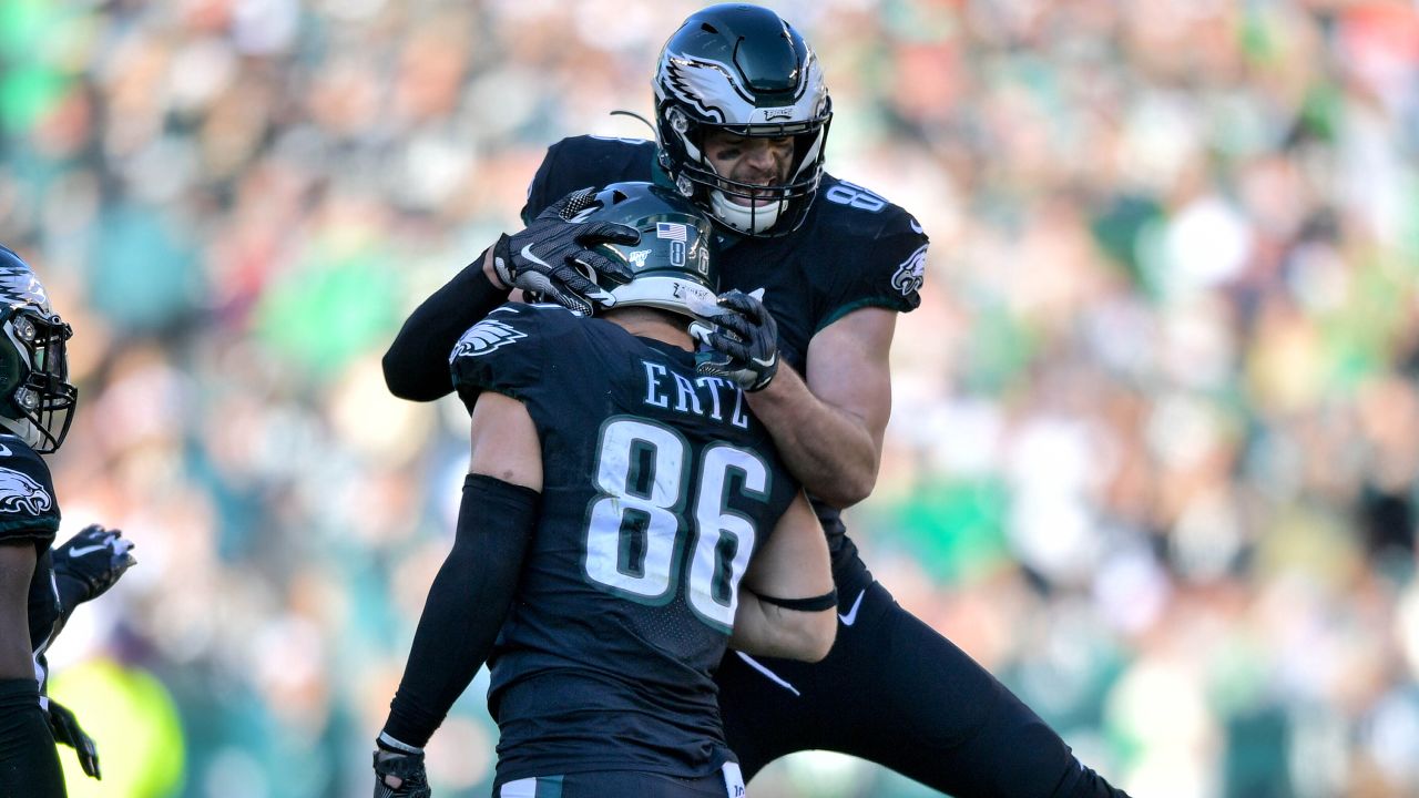 Philadelphia Eagles beat Chicago Bears 22-14 improve to 5-4