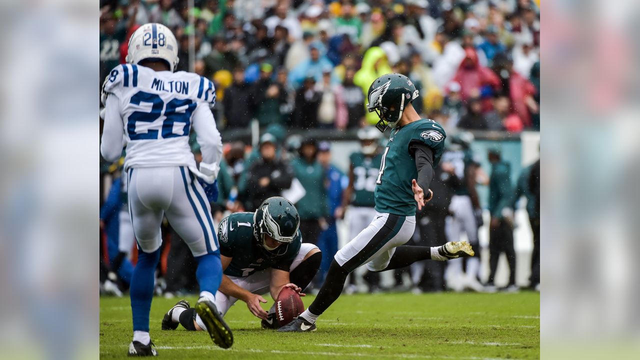 Valley News - NFL Roundup: Colts Left Out in Cold; Eagles Win East, Lose QB