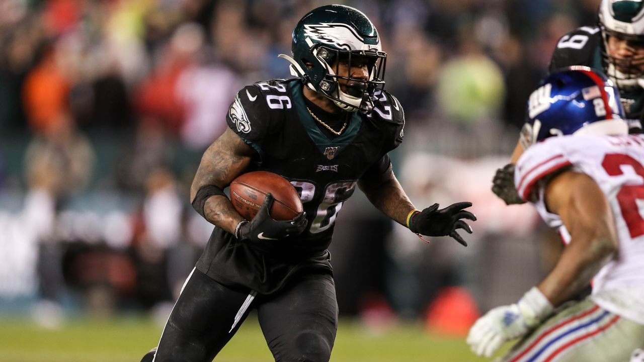 Eagles rally to beat Giants in overtime, 23-17