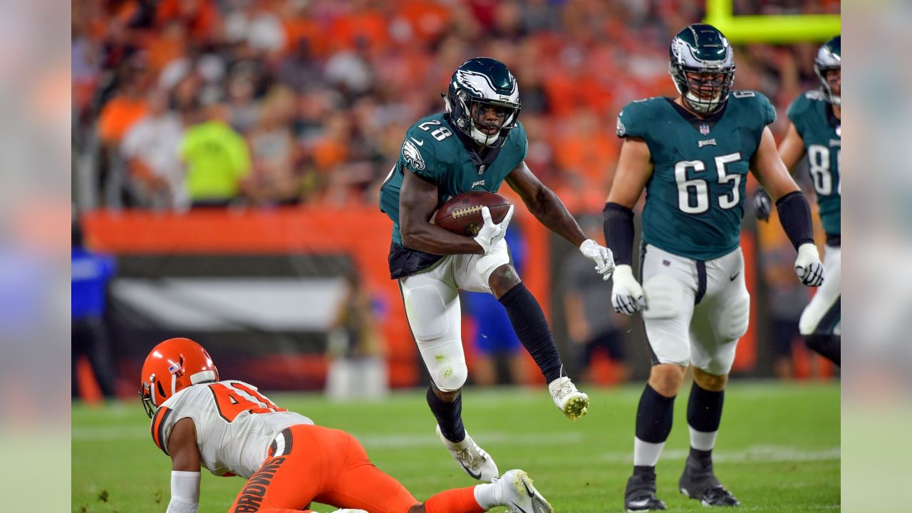 Philadelphia Eagles Trail Cleveland Browns 8-3 at Halftime as