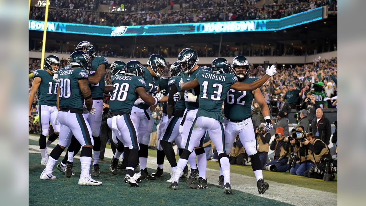 Philadelphia Eagles Kevin Curtis celebrates his touchdown on a 61-yard pass  in the first half of the football game with the Detroit Lions Sunday, Sept.  23, 2007, in Philadelphia. The Eagles are