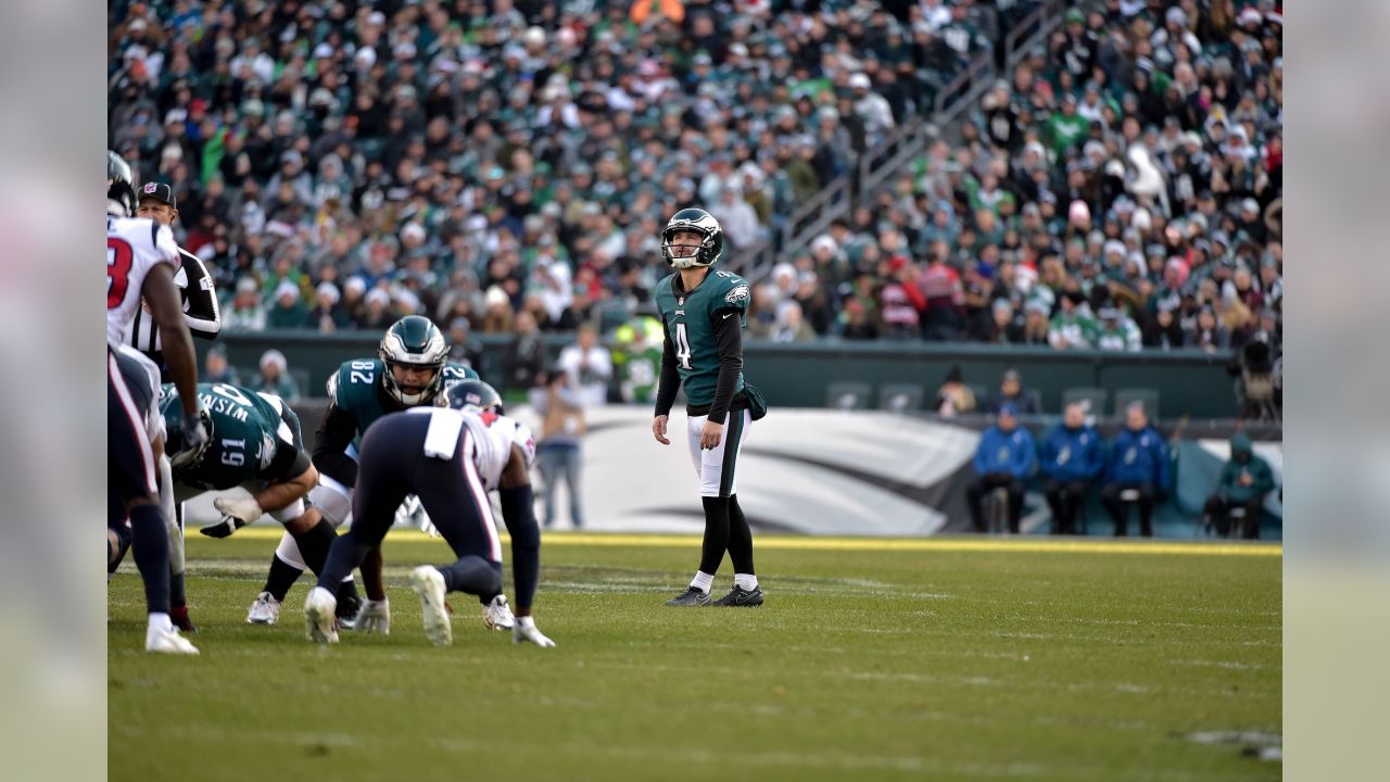 Mike Trout was cheering on the Eagles in a dog mask at the NFC Championship  game 