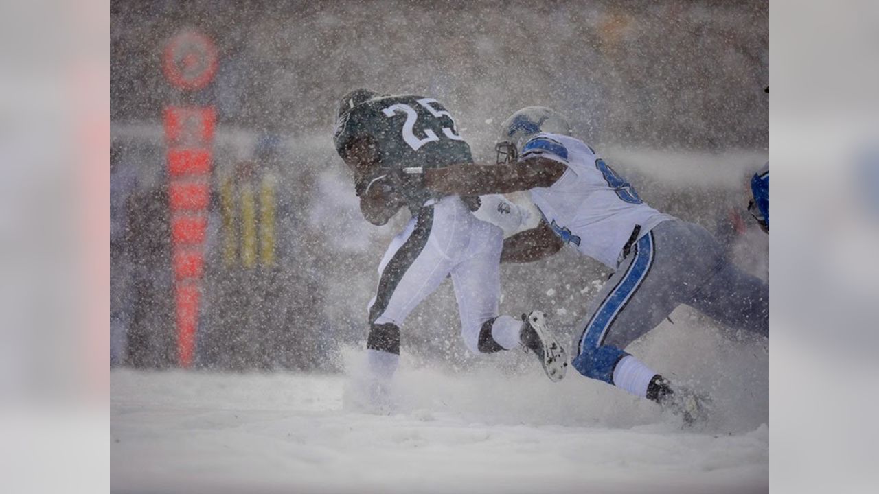 Eagles RB LeSean McCoy plows through snow, Lions in record-setting day –  New York Daily News