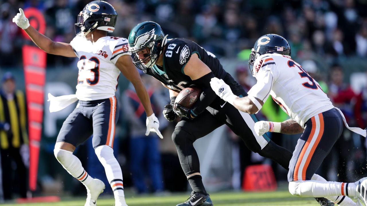 Wentz, Howard lead Eagles past Bears 22-14 - 6abc Philadelphia