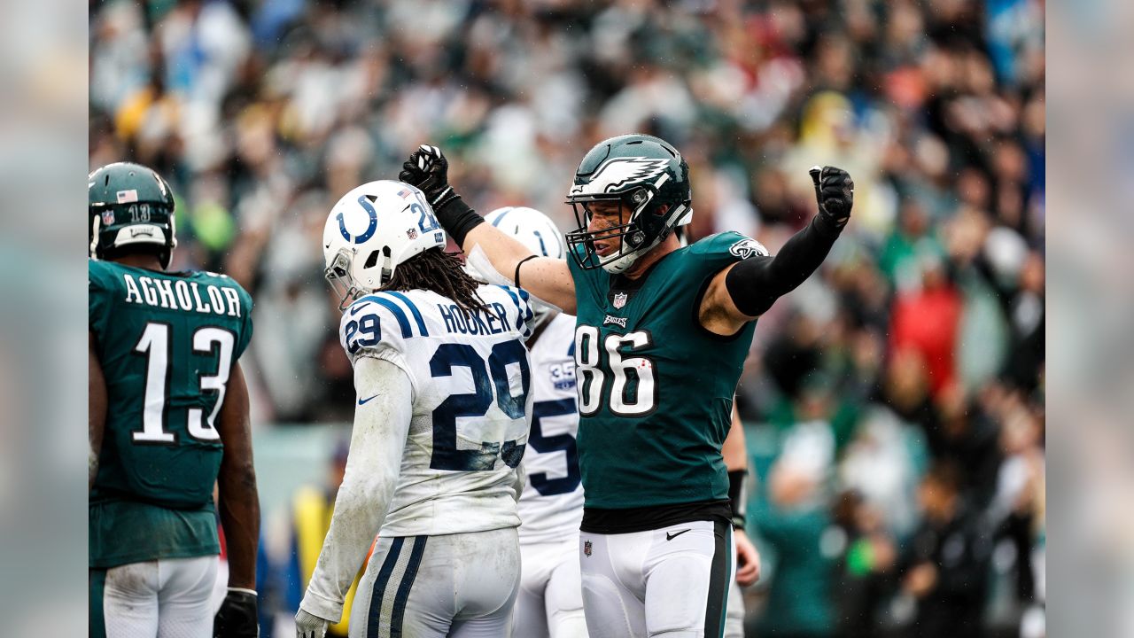 Philadelphia Eagles tight end Zach Ertz (86) celebrates with wide receiver  Alshon Jeffery (17) after Ertz scored a touchdown against the Houston Texans  at Lincoln Financial Field in Philadelphia on Dec. 23