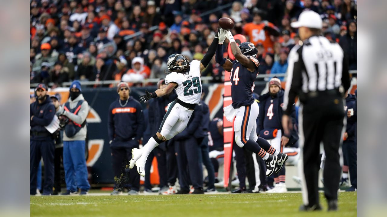 VIDEO: Eagles' Treyvon Hester Tipped Bears' Cody Parkey's Missed FG