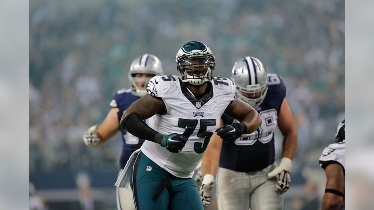 Philadelphia Eagles defensive end Vinny Curry (75) celebrates with