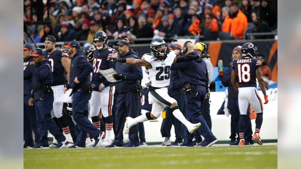 VIDEO: Eagles' Treyvon Hester Tipped Bears' Cody Parkey's Missed FG