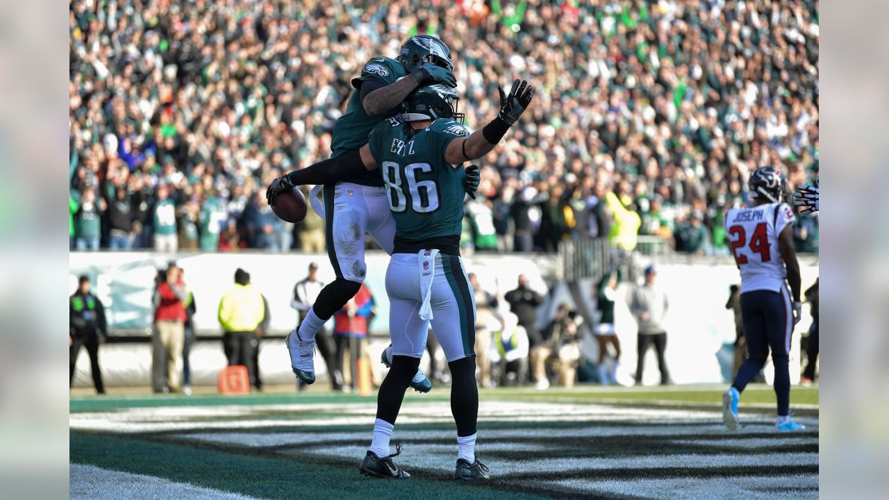 Eagles Keep Playoff Hopes Alive With Over Texans