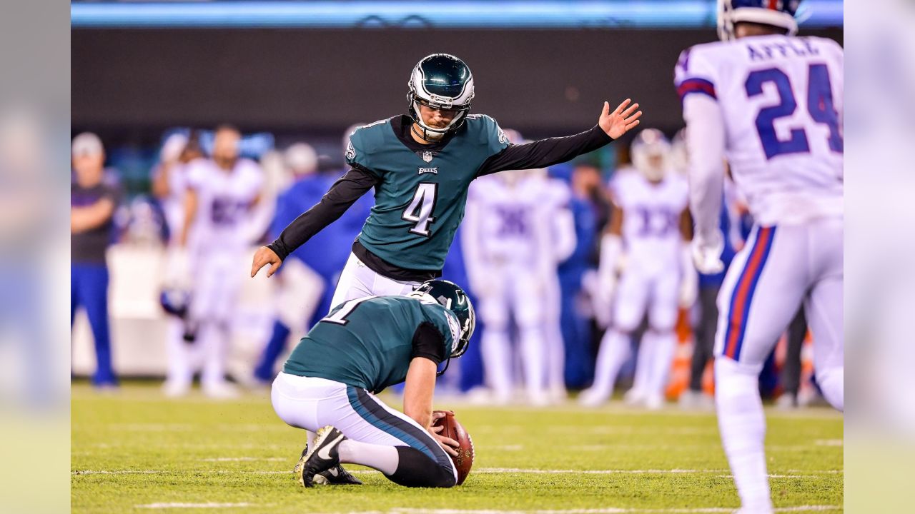 Eagles Get Back On Track With 34-13 Win Over Giants