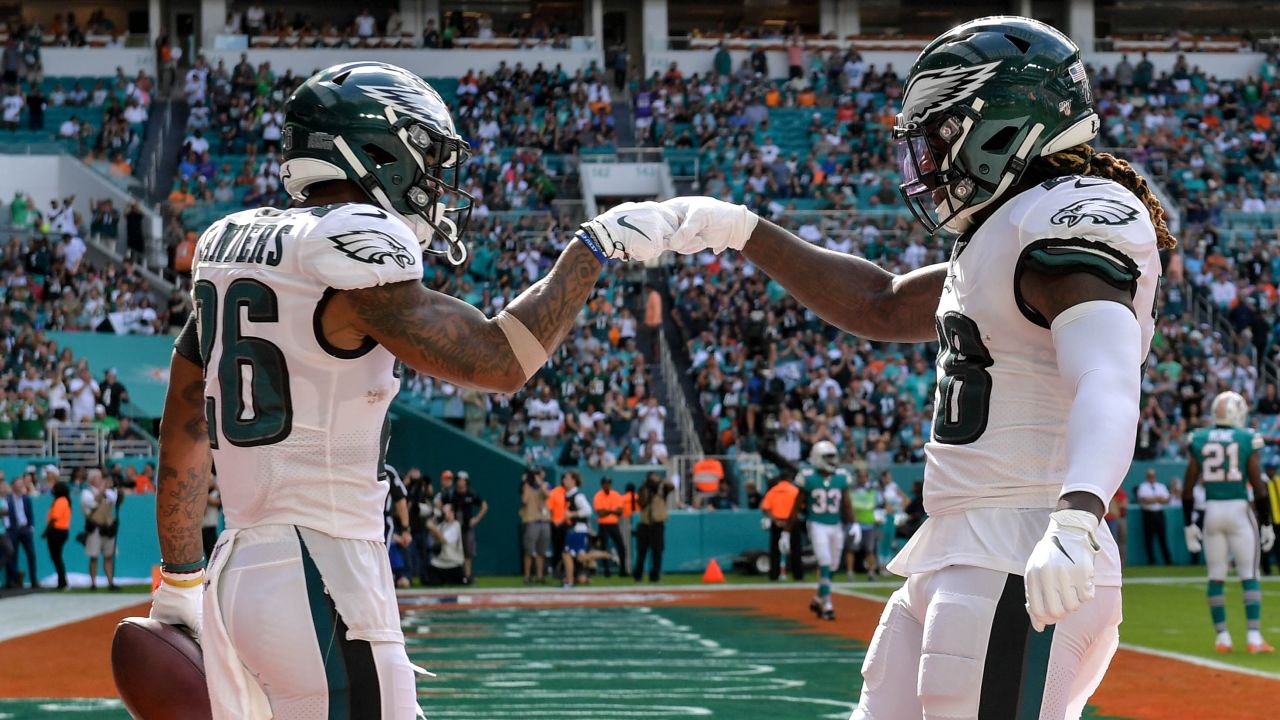 Game Recap: Eagles fall in stunning fashion to Dolphins, 37-31