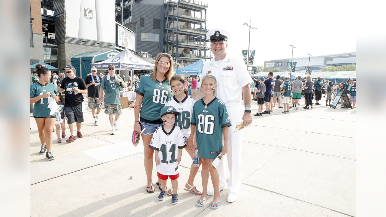 Practice Notes: Carson Wentz Returns To Action In Front Of Over 40,000 At  The Linc