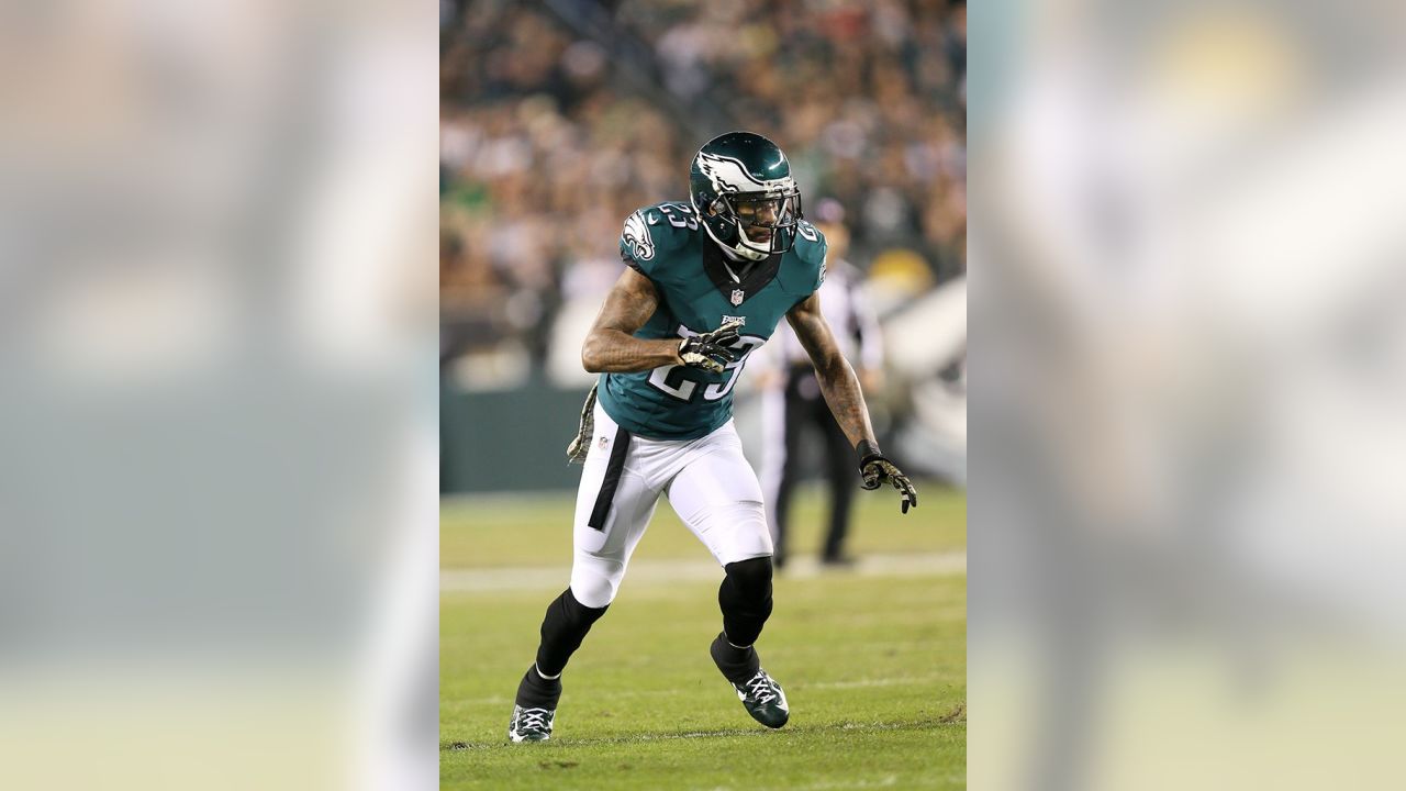 Asante Samuel begs Eagles to sign him as secondary struggles 