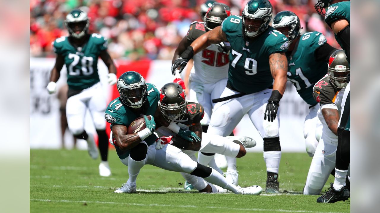 Philadelphia Eagles Never Trail in Convincing Win vs. Tampa Bay