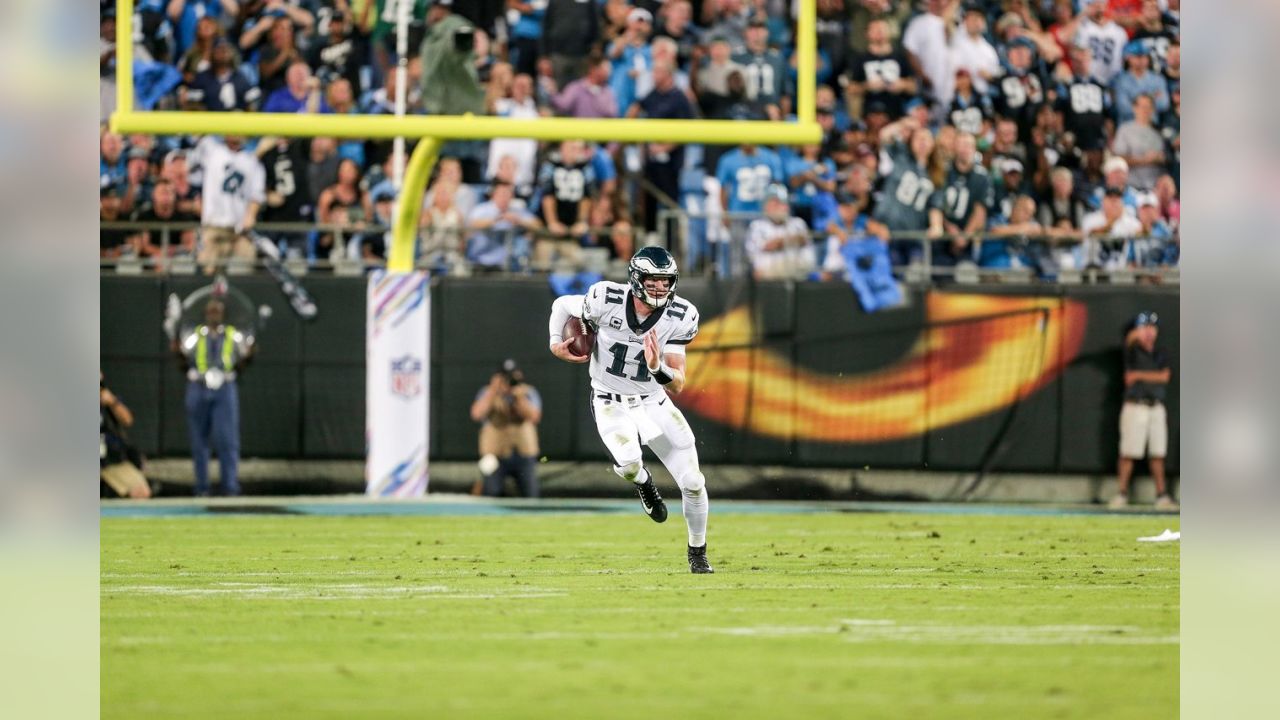 Can't-Miss Play: Philadelphia Eagles kicker Jake Elliott nails a  career-long 61-yard field goal as the halftime buzzer sounds