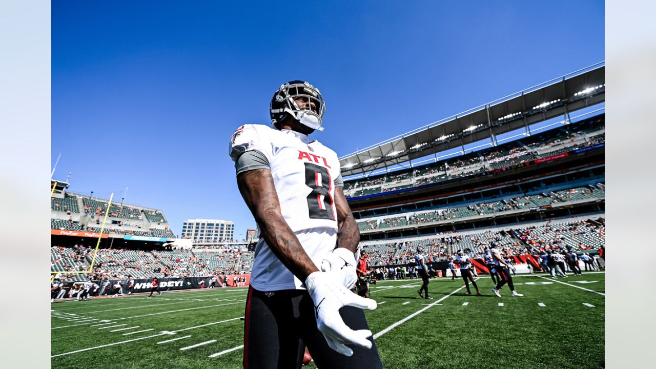 Photos: Bengals Warm Up for Atlanta