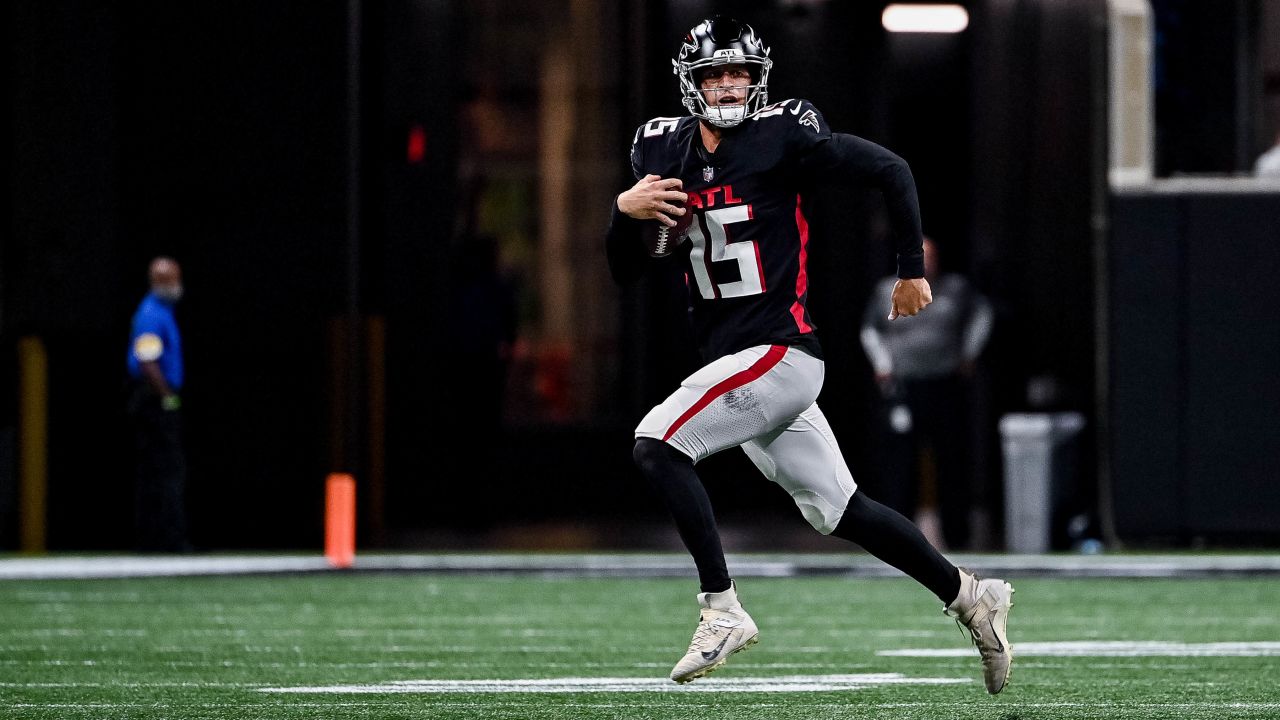 Atlanta Falcons quarterback Feleipe Franks (15) runs for the play