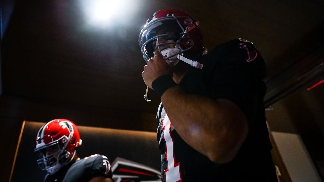 Atlanta Falcons tight end Kyle Pitts (8) participates in a jersey swap  after an NFL football game against the San Francisco 49ers, Sunday, Oct.  16, 2022, in Atlanta. The Atlanta Falcons won