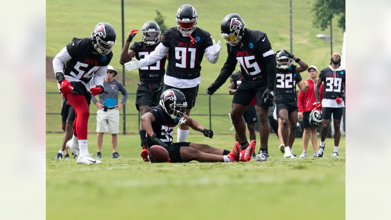 Deion Jones debuts new visor  2021 AT&T Training Camp Day 2