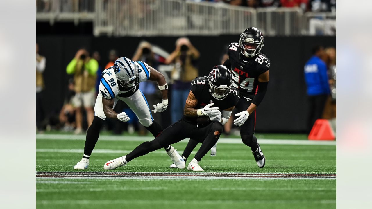 Run game, Jessie Bates III power Falcons past Panthers