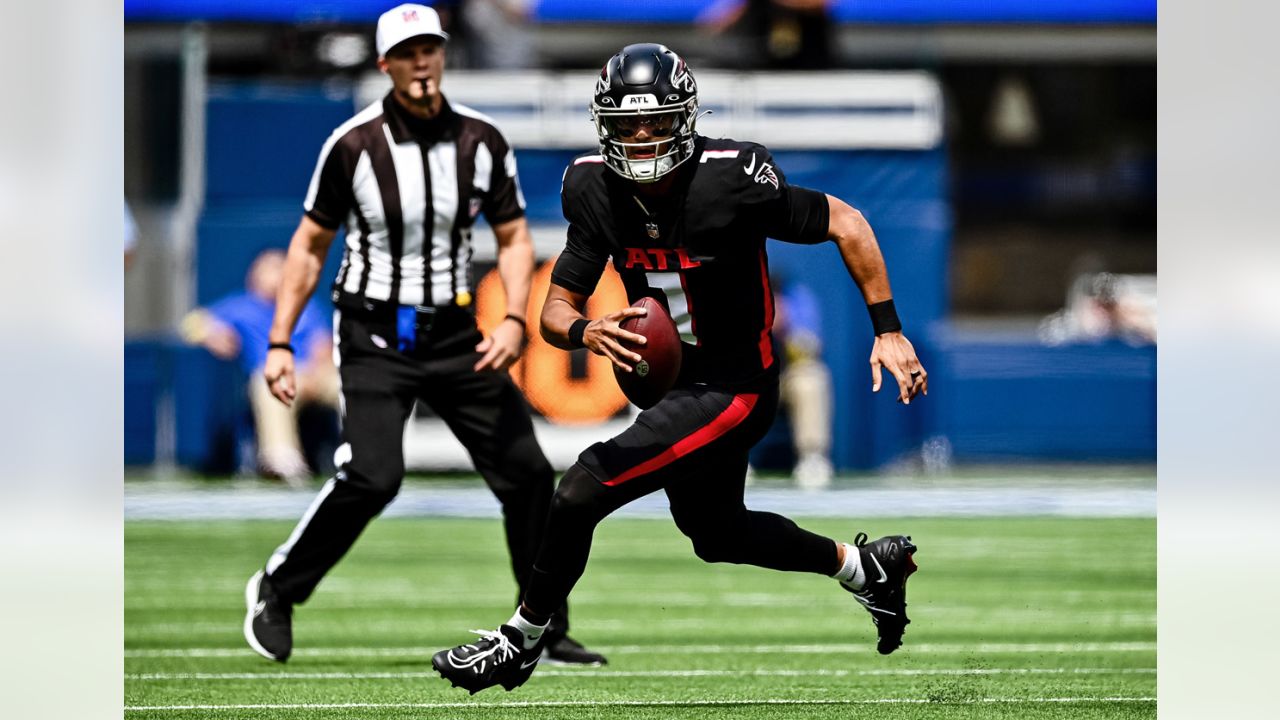 Falcons OTAs: Marcus Mariota, Mykal Walker impress - The Falcoholic