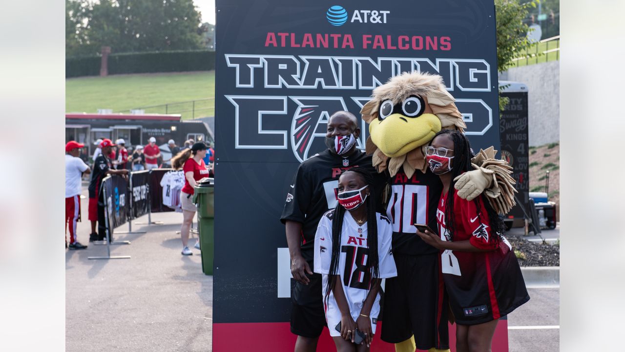 Falcons Practice Shows Off Fan-Friendly Stadium - Atlanta Jewish Times