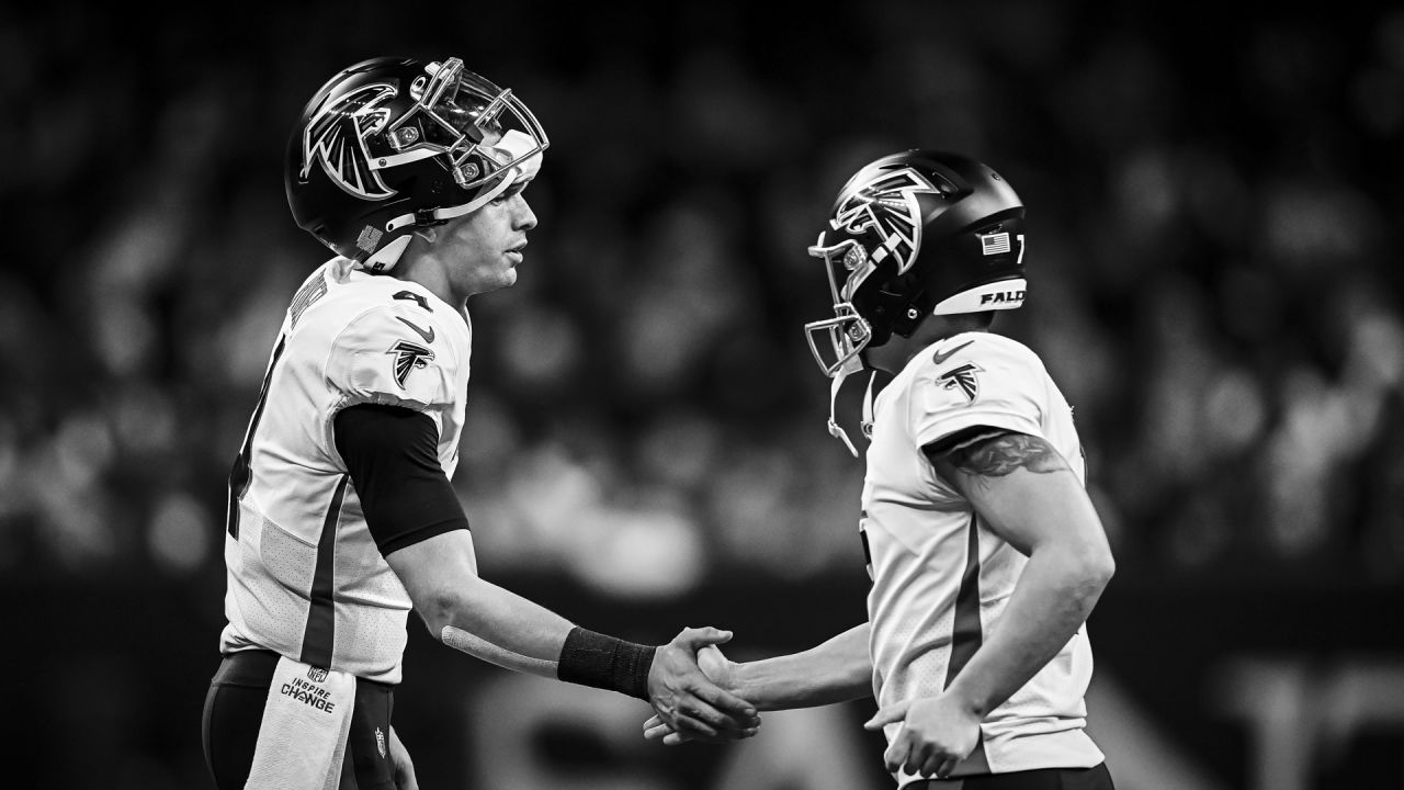 NFL World Reacts To Patrick Mahomes, Joe Burrow Handshake