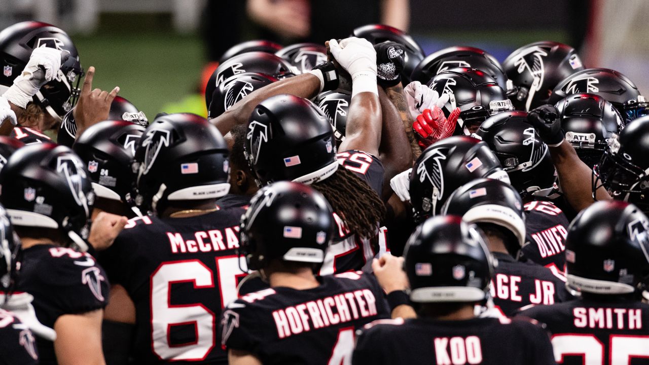 Game Photos  Falcons vs. Saints - Throwback game