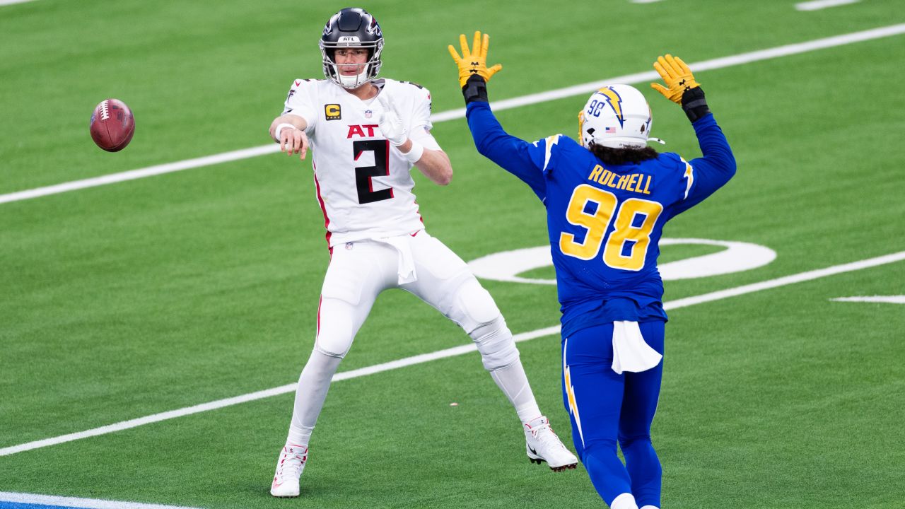 Matt Ryan throws three TDs to three different receivers as Atlanta Falcons  stay undefeated by routing San Diego Chargers – New York Daily News