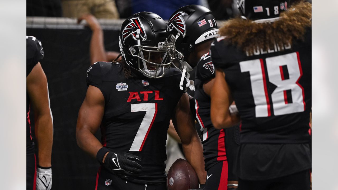 NFL: Bijan Robinson scores 1st NFL touchdown in Atlanta Falcons' 24-10 win  vs Carolina Panthers