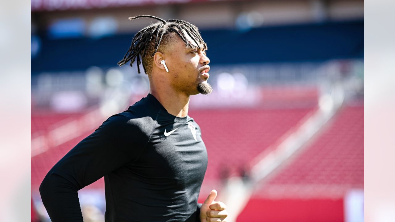 Falcons' Jarrett hopes to win ring that eluded his dad