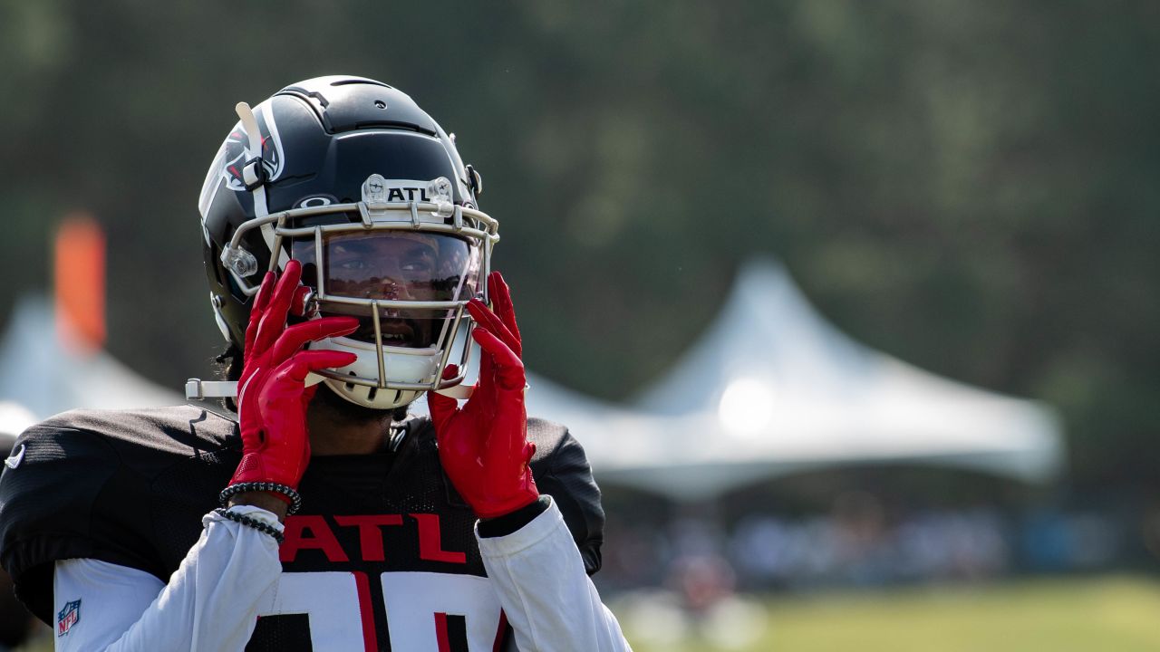 Atlanta Falcons defensive back T.J. Green (39) walks off the field