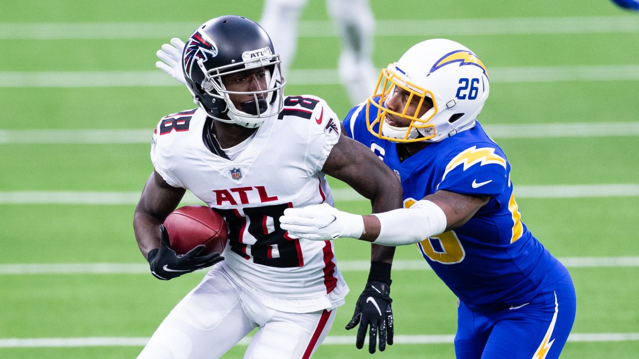 Mistakes stand out in Falcons' close loss to Chargers