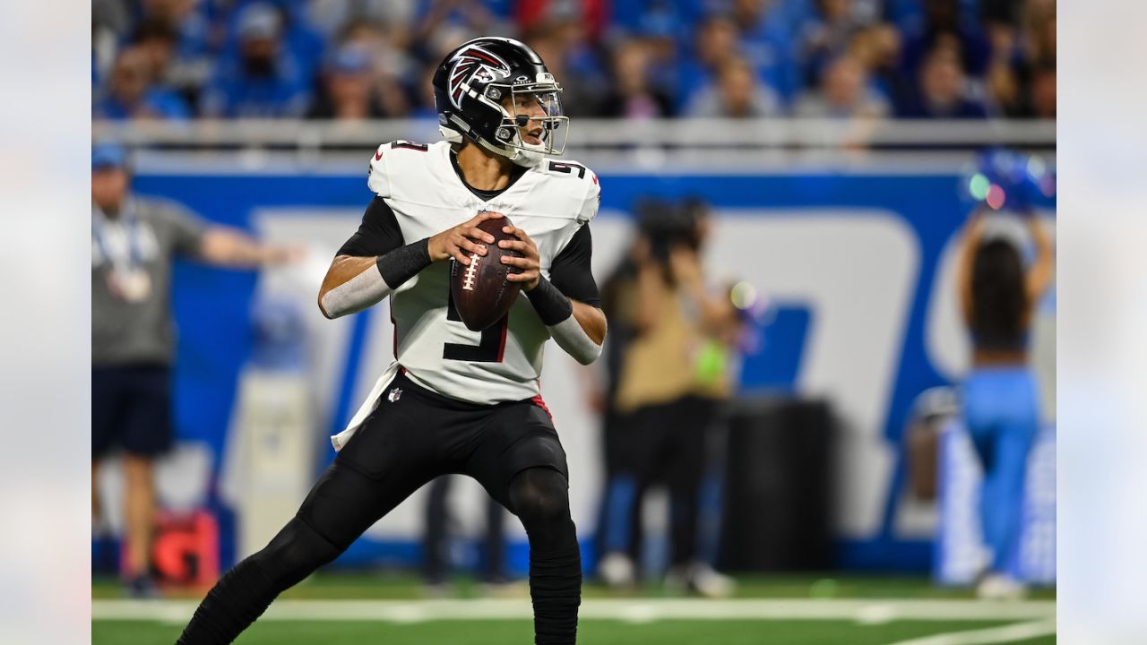 LOOK: Atlanta Falcons Reveal Week 3 Uniforms vs. Detroit Lions