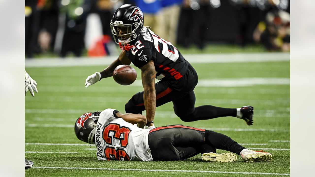 Good D-Line!' Falcons Pass Rush Rising or Falling After 3 Weeks? - Sports  Illustrated Atlanta Falcons News, Analysis and More