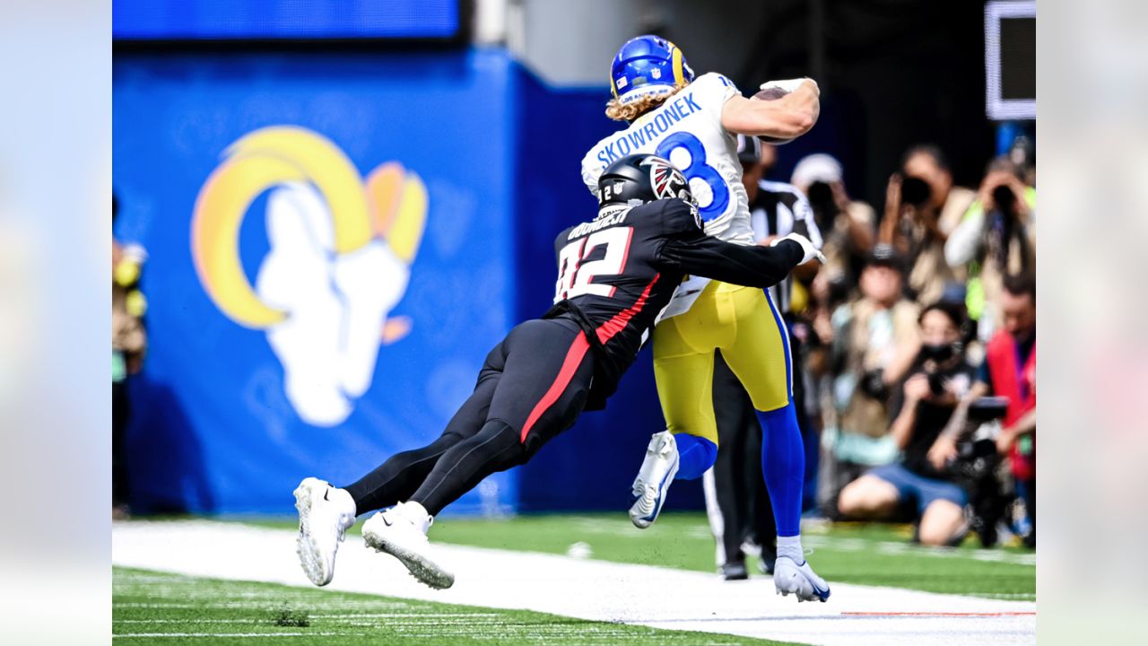 Atlanta Falcons outside linebacker Adetokunbo Ogundeji (92) works