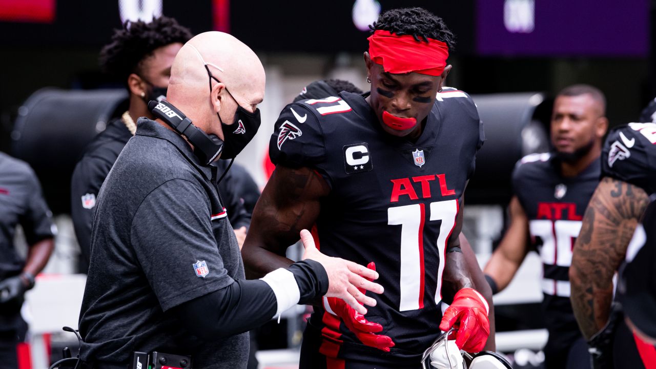 THE BOYS ARE BACK: Atlanta Falcons vs. Dallas Cowboys, America's Team  hosting undefeated NFC South rival in week #3, Weeden takes the reins in  2015-16 debut this afternoon