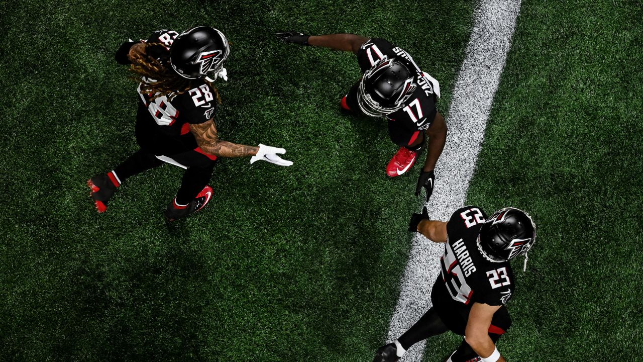 Atlanta Falcons wide receiver Olamide Zaccheaus (17) works during the first  half of an NFL football game against the Tampa Bay Buccaneers, Sunday, Jan.  8, 2023, in Atlanta. The Atlanta Falcons won