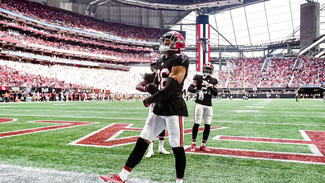 Atlanta Falcons linebacker Quinton Bell (56) works during the first half of  an NFL football game against the San Francisco 49ers, Sunday, Oct. 16,  2022, in Atlanta. The Atlanta Falcons won 28-14. (