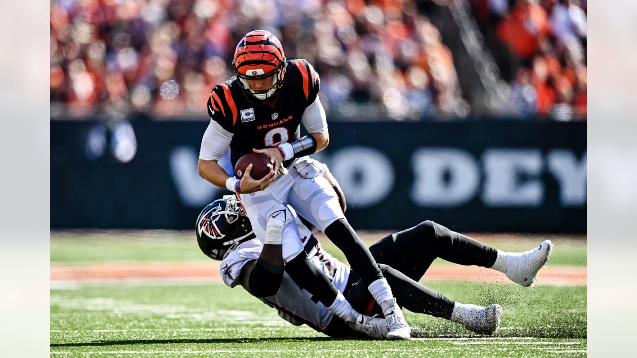 Atlanta Falcons linebacker Bud Dupree (48) works during the first half of  an NFL preseason football game against the Cincinnati Bengals, Friday, Aug.  18, 2023, in Atlanta. The Cincinnati Bengals and the