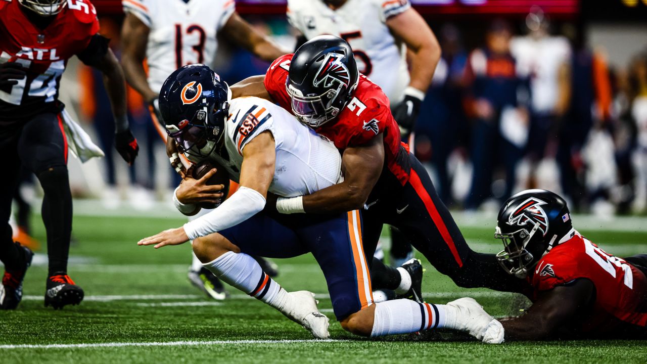 Bears pick apart Falcons in rout