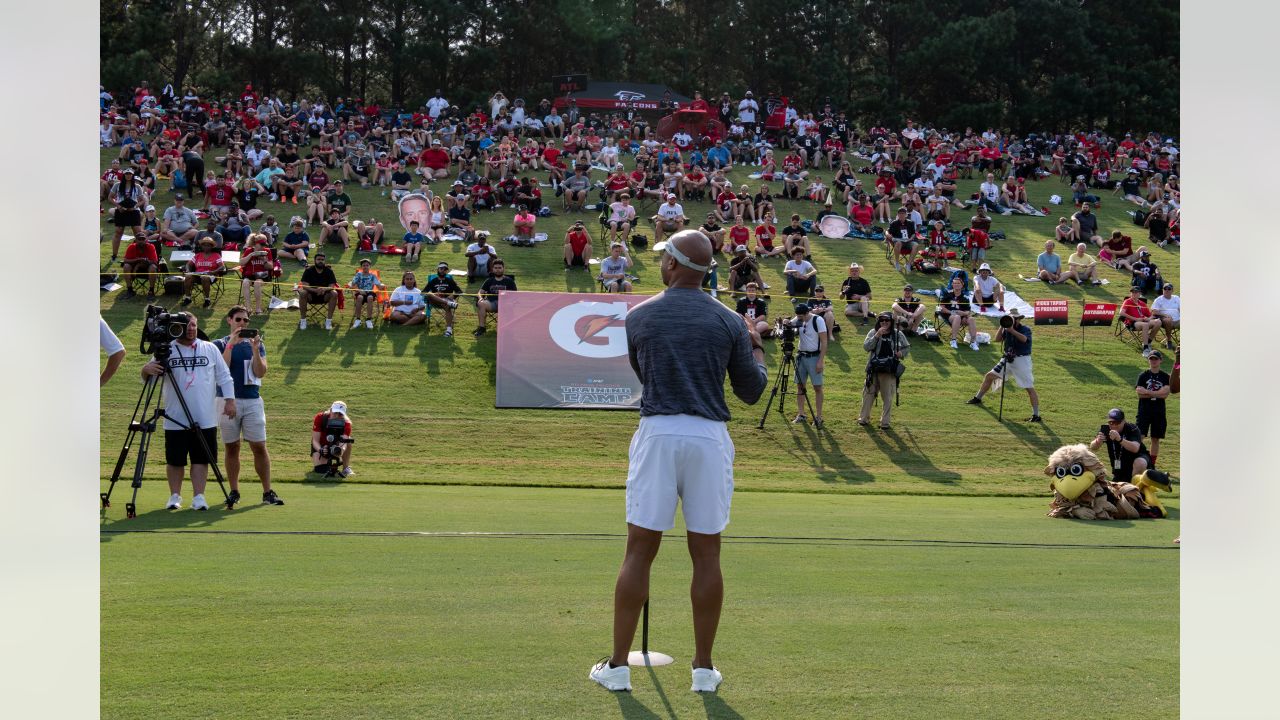 Falcons Practice Shows Off Fan-Friendly Stadium - Atlanta Jewish Times