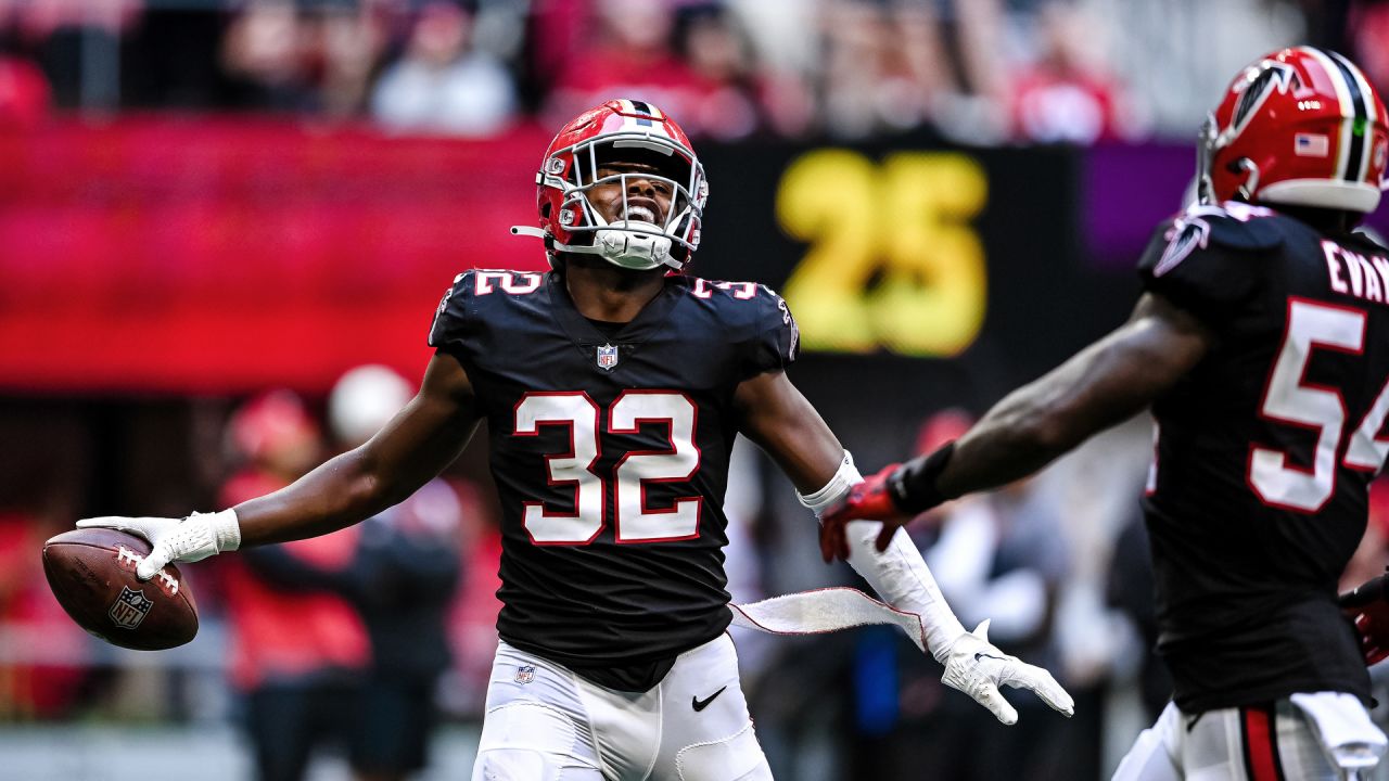 ATLANTA, GA – OCTOBER 16: Atlanta linebacker Quinton Bell (56) prays prior  to the start of the NFL game between the San Francisco 49ers and the  Atlanta Falcons on October 16th, 2022