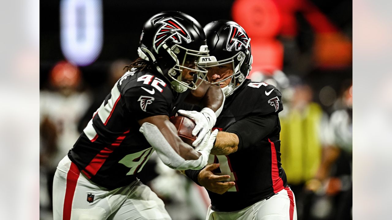 Atlanta Falcons Sign Tampa Bay Buccaneers Ex WR Scotty Miller; 2023  Starter? - Sports Illustrated Atlanta Falcons News, Analysis and More