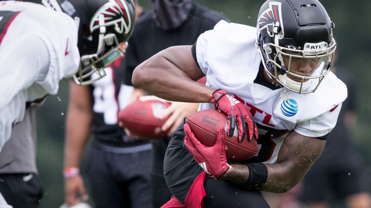 Falcons receivers Julio Jones, Calvin Ridley practice toe drag catches