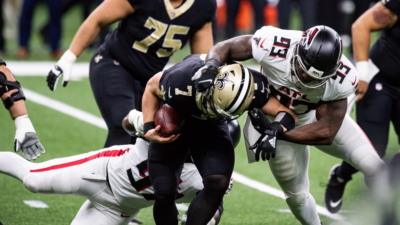 New Orleans Saints vs. Atlanta Falcons . NFL Game. American Football League  match. Silhouette of professional player celebrate touch down. Screen in b  Stock Photo - Alamy